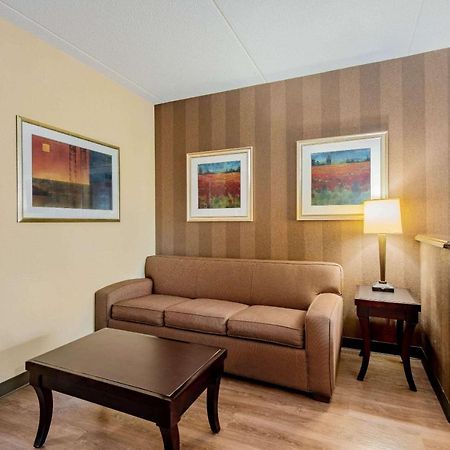 La Quinta Inn & Suites Bel Air Exterior foto